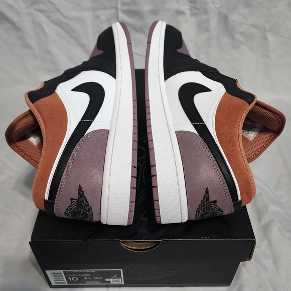 New Air Jordan 1 Low SE 'Sky J Mauve' - Picture 5 of 9